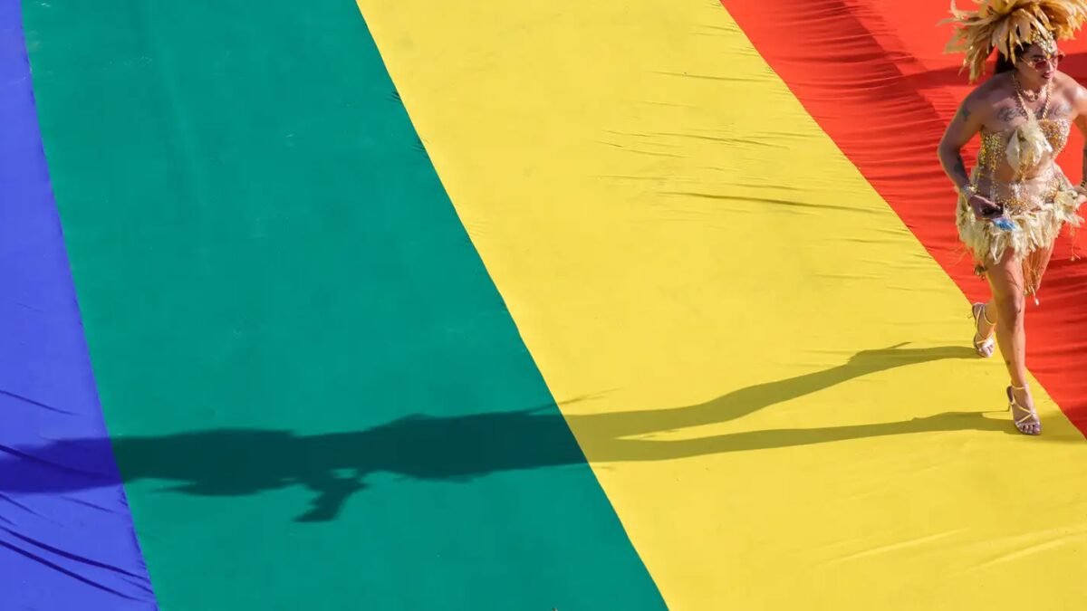 Parada Brasília Orgulho promove campanha de conscientização sobre o voto LGBT+
