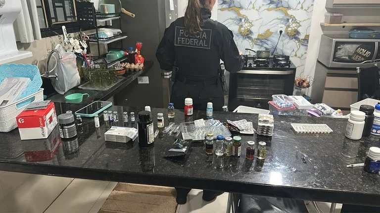 Polícia Federal e BAEP desarticulam contrabando de anabolizantes em operação Lavoslav