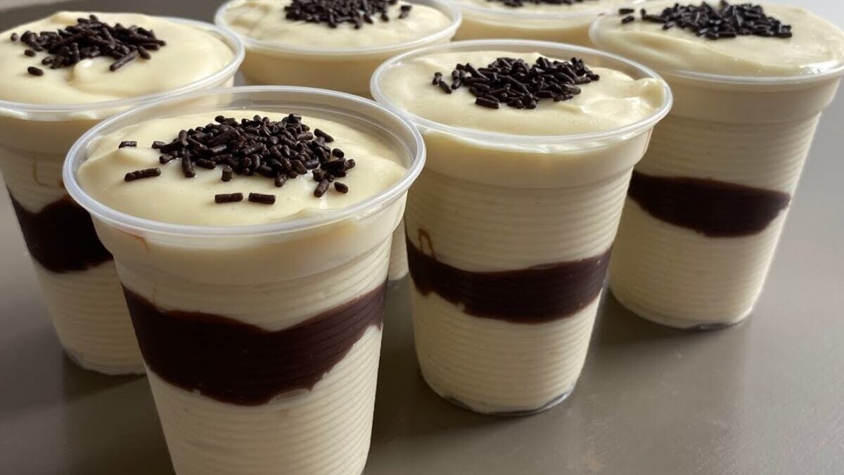 Prepare uma deliciosa sobremesa no copinho com creme de limão e ganache de chocolate