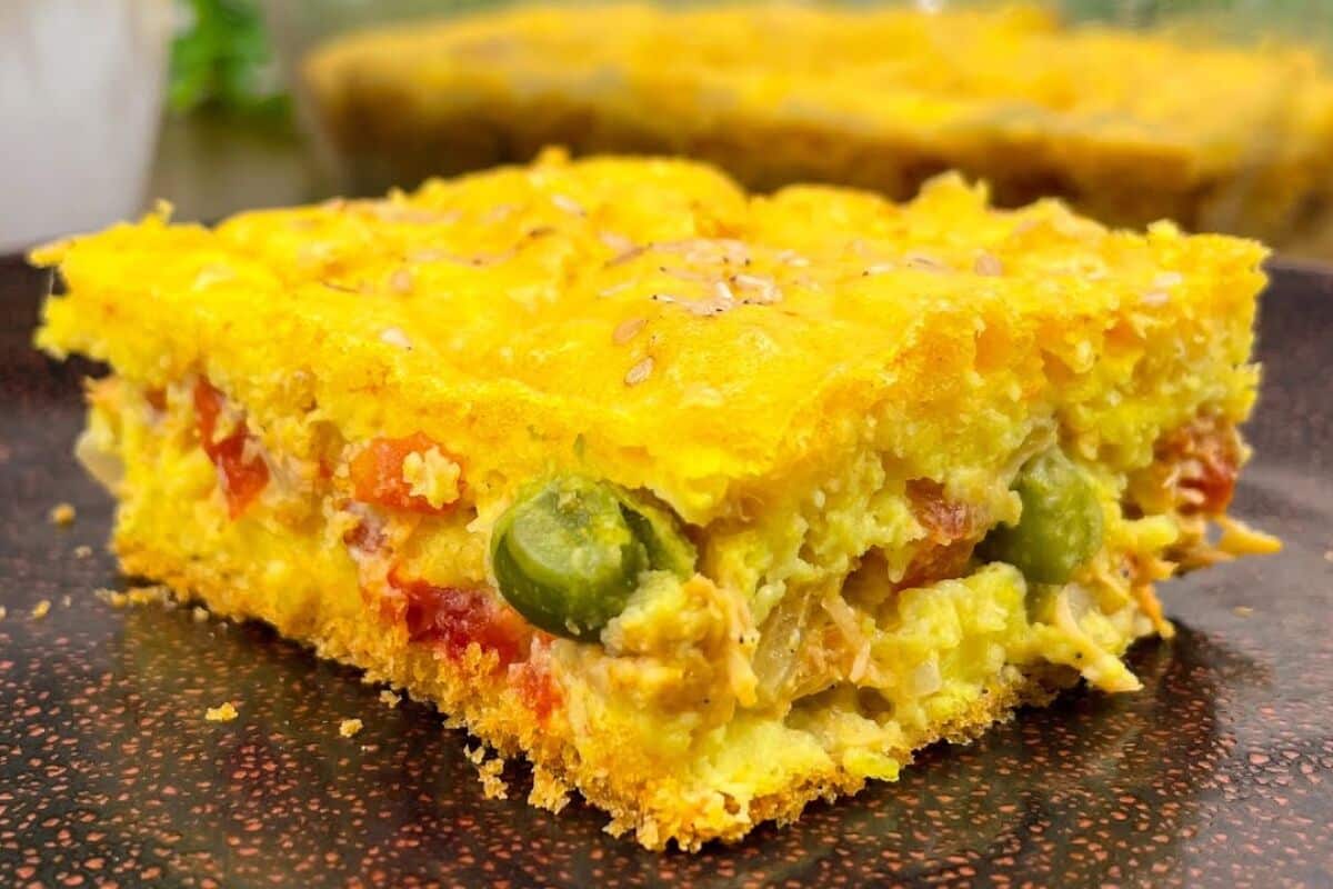 Prepare uma torta salgada leve e deliciosa, sem glúten e sem leite, no liquidificador!