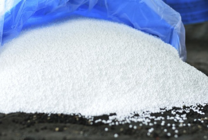 Queda da ureia transforma compras de fertilizantes na safrinha, enquanto fosfatados seguem altos