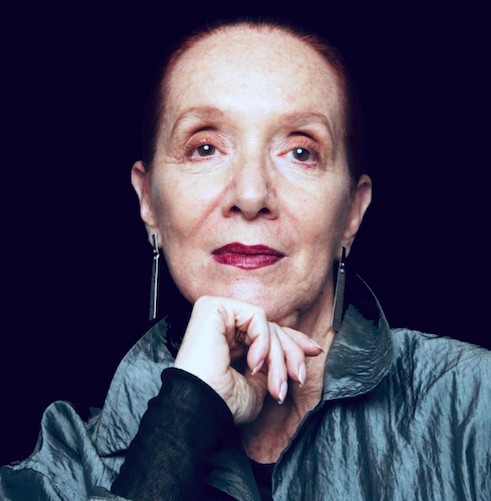 Regina Miranda, aos 78 anos, traz nova montagem de A Divina Comédia ao MAM com artistas de todas as idades.