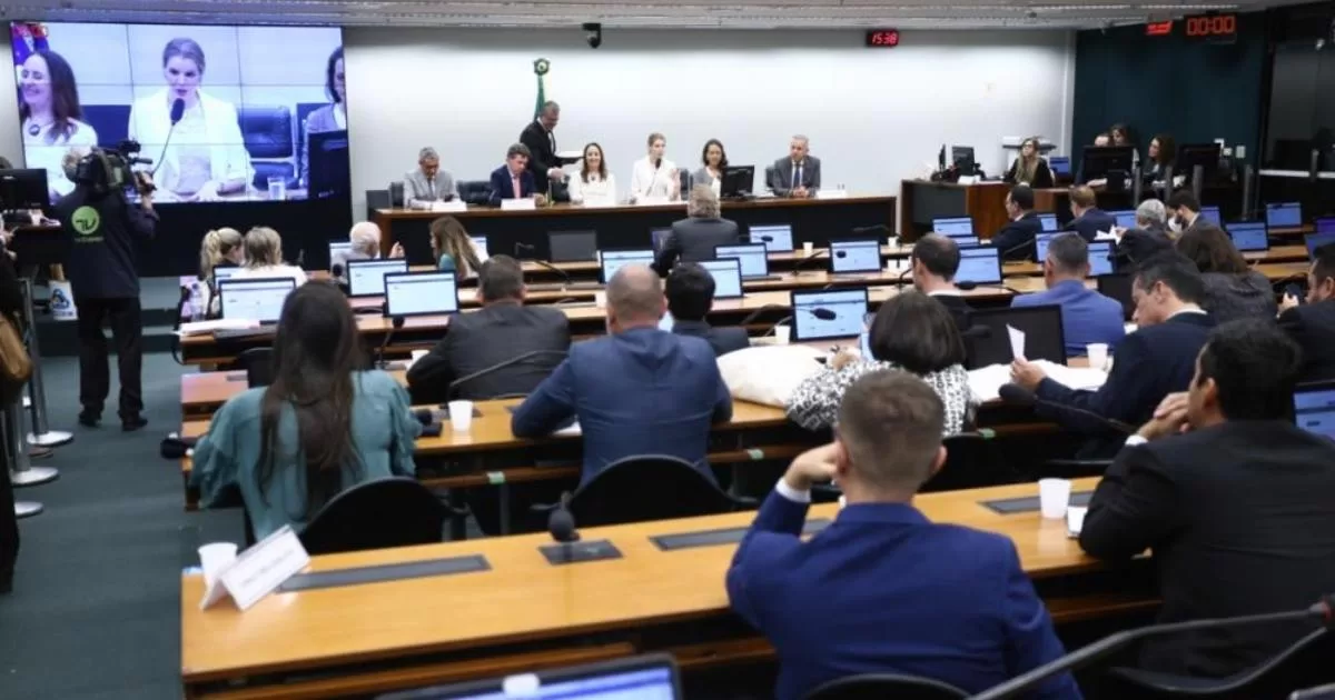 Regulamentação da IA no Brasil deve ser adiada para após recesso parlamentar