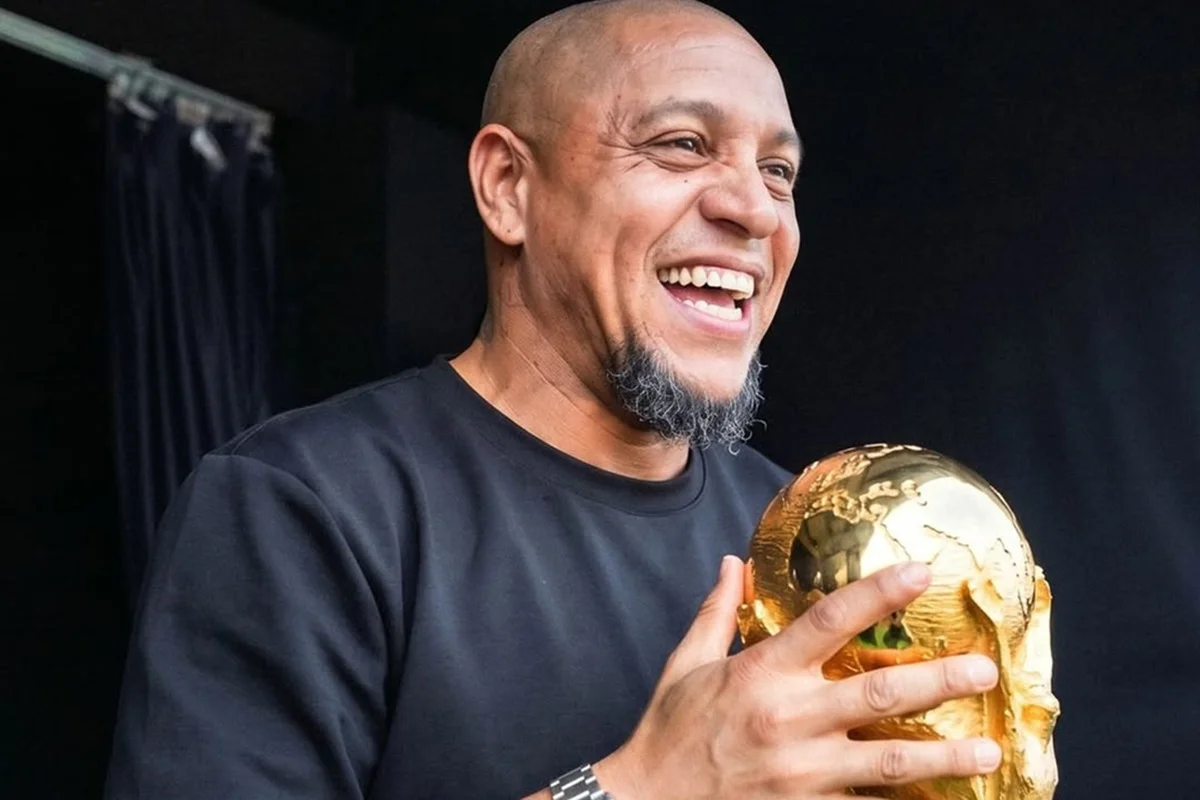 Roberto Carlos, Cafu e Bebeto apoiam pausa para hidratação na Copa do Mundo