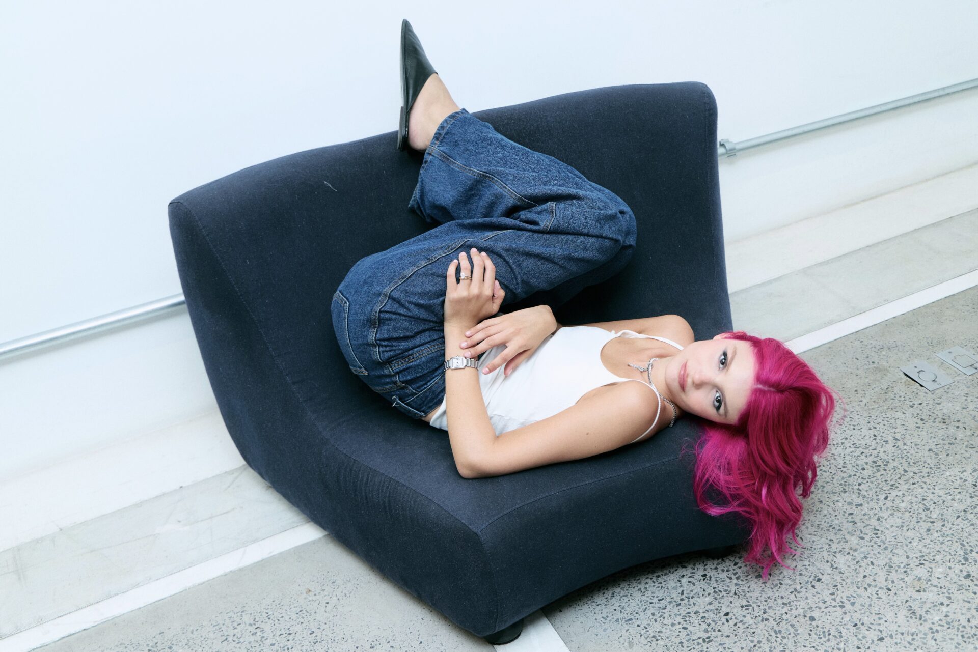 Rosie aposta no algodão e sustentabilidade para criar moda confortável e natural.