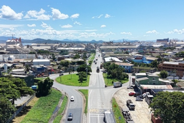 Safra recorde de 350 milhões de toneladas destaca urgência em logística rodoviária