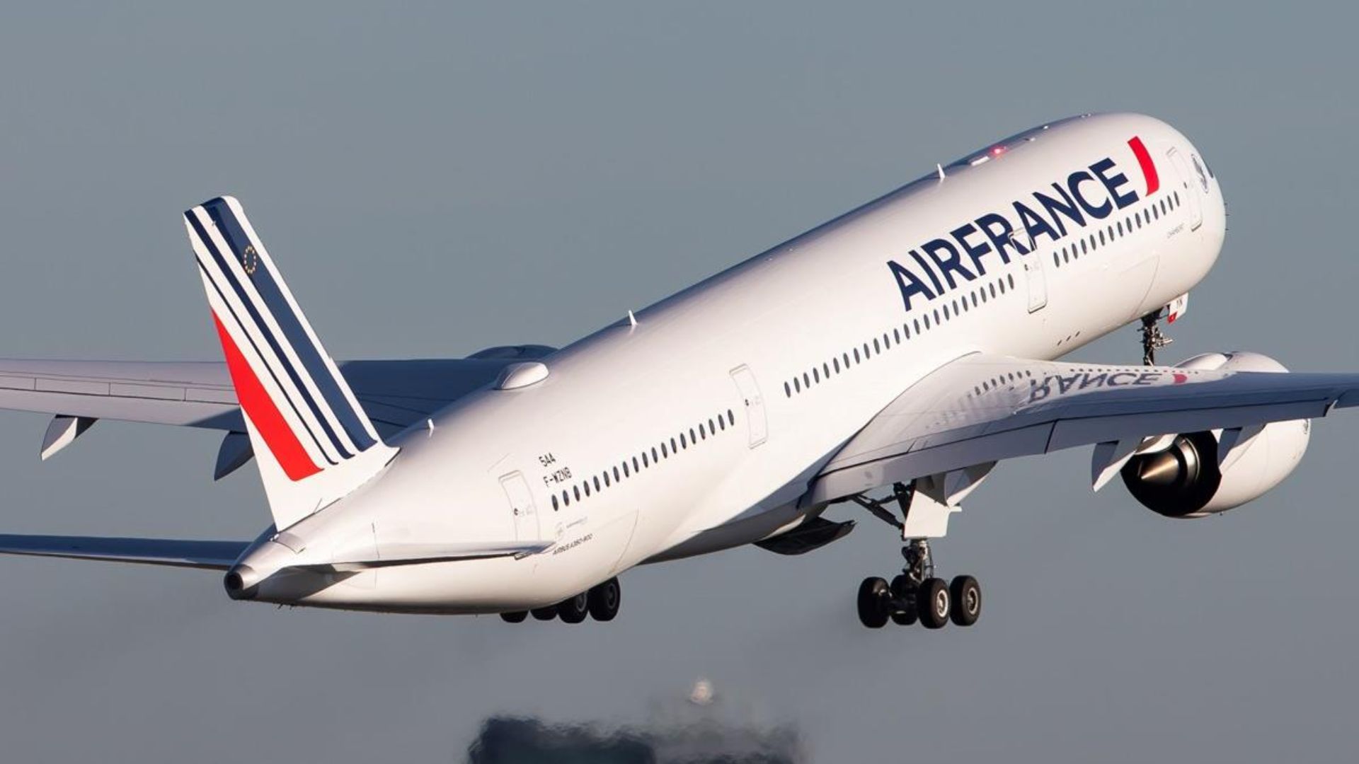 Salvador terá cinco voos diretos para Paris na alta temporada 2026/2027, anuncia Air France