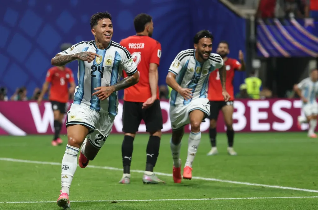 Scaloni refuta acusações de favorecimento à Argentina antes de duelo com a Suíça