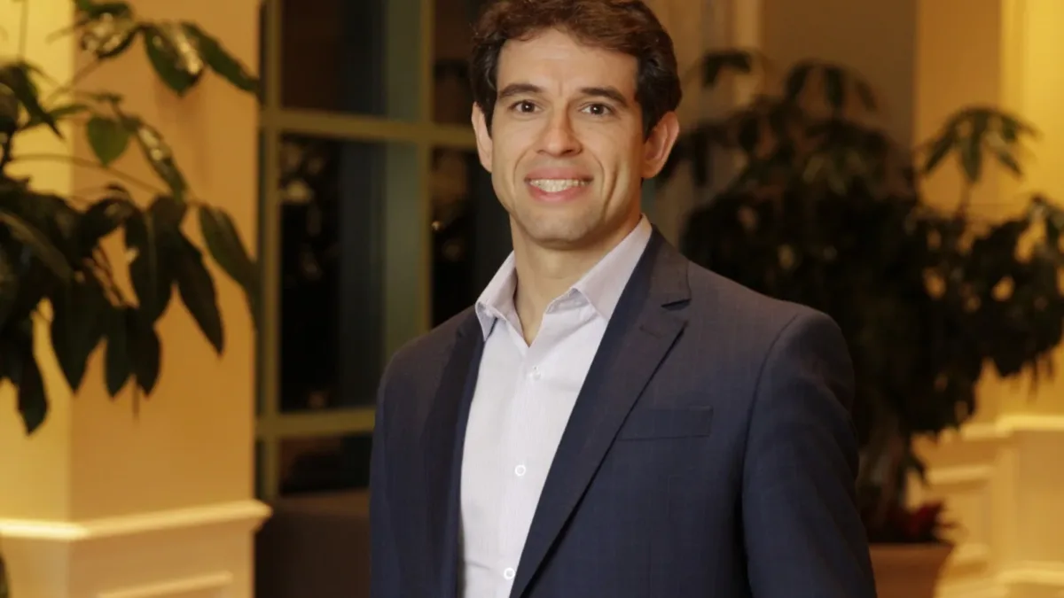 Sete em cada dez CEOs planejam aumentar investimentos em inteligência artificial, revela EY