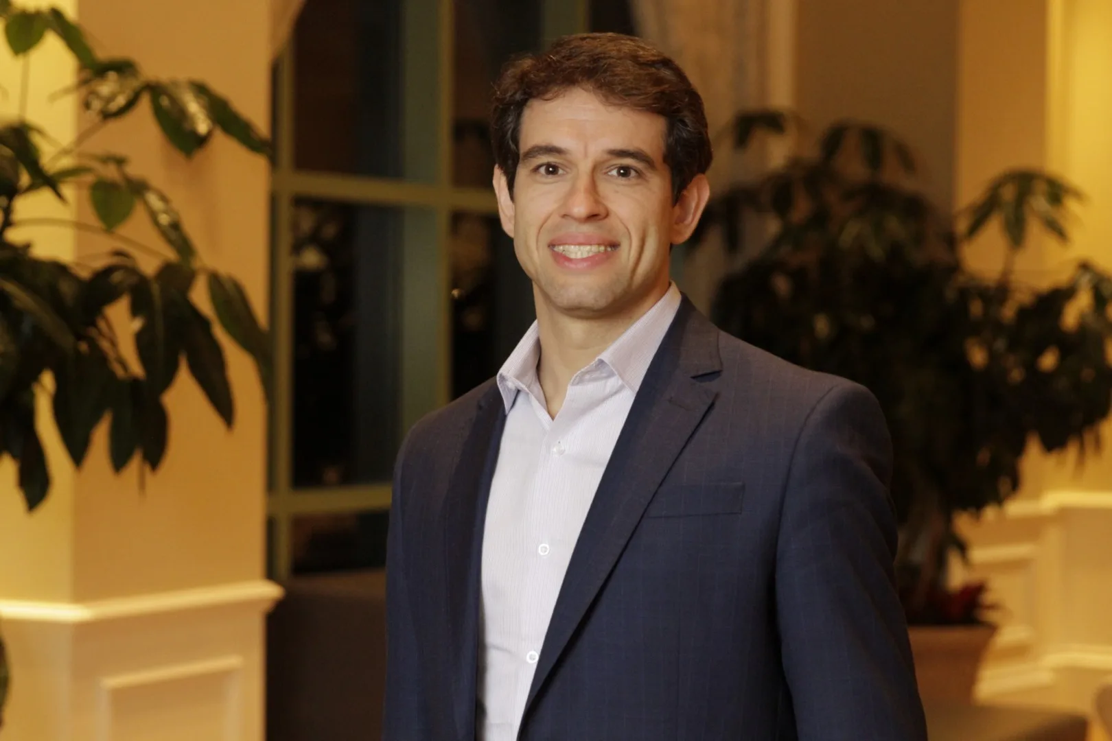 Sete em cada dez CEOs planejam aumentar investimentos em inteligência artificial, revela EY
