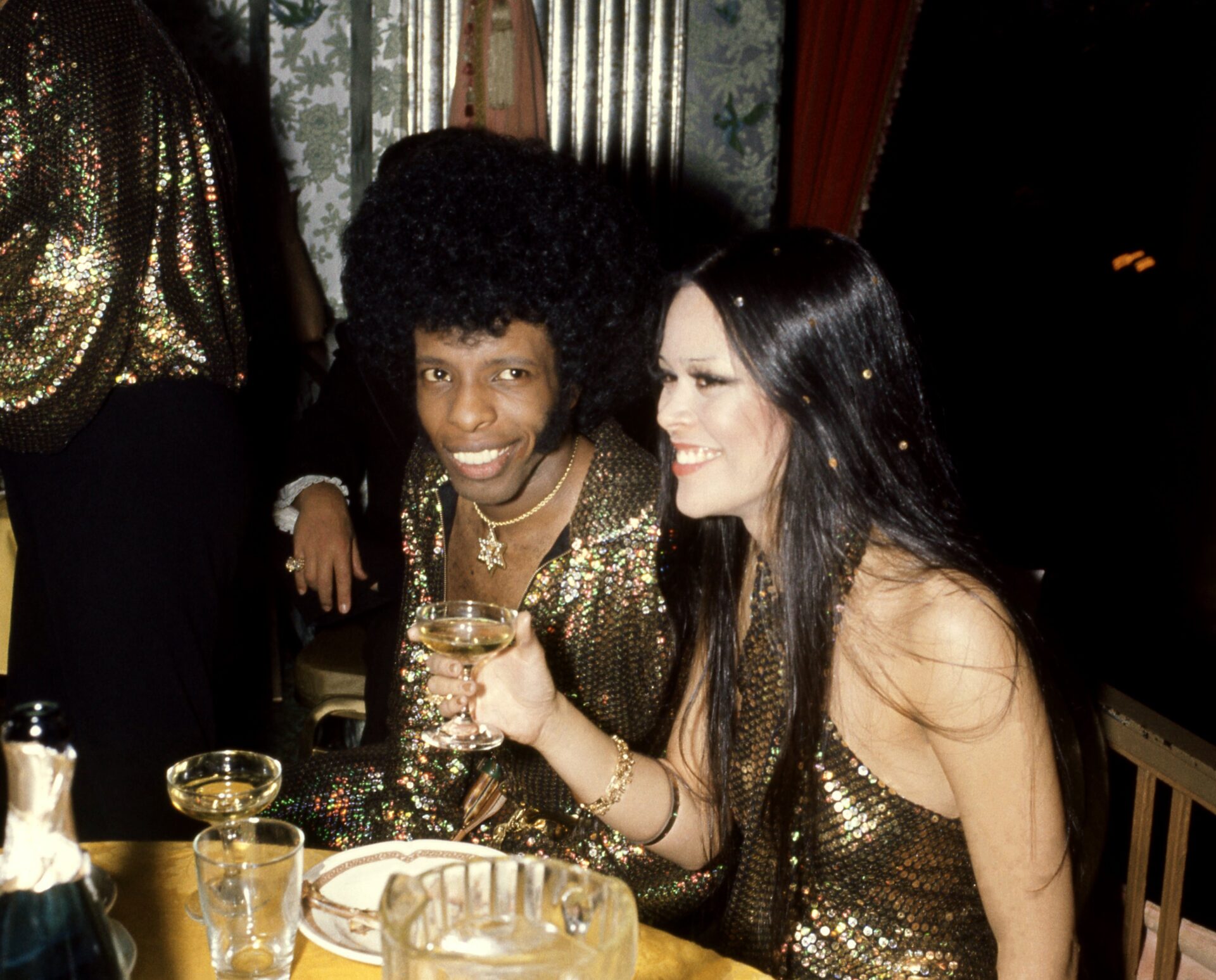 Sly Stone transforma Madison Square Garden em palco de casamento para 23 mil pessoas