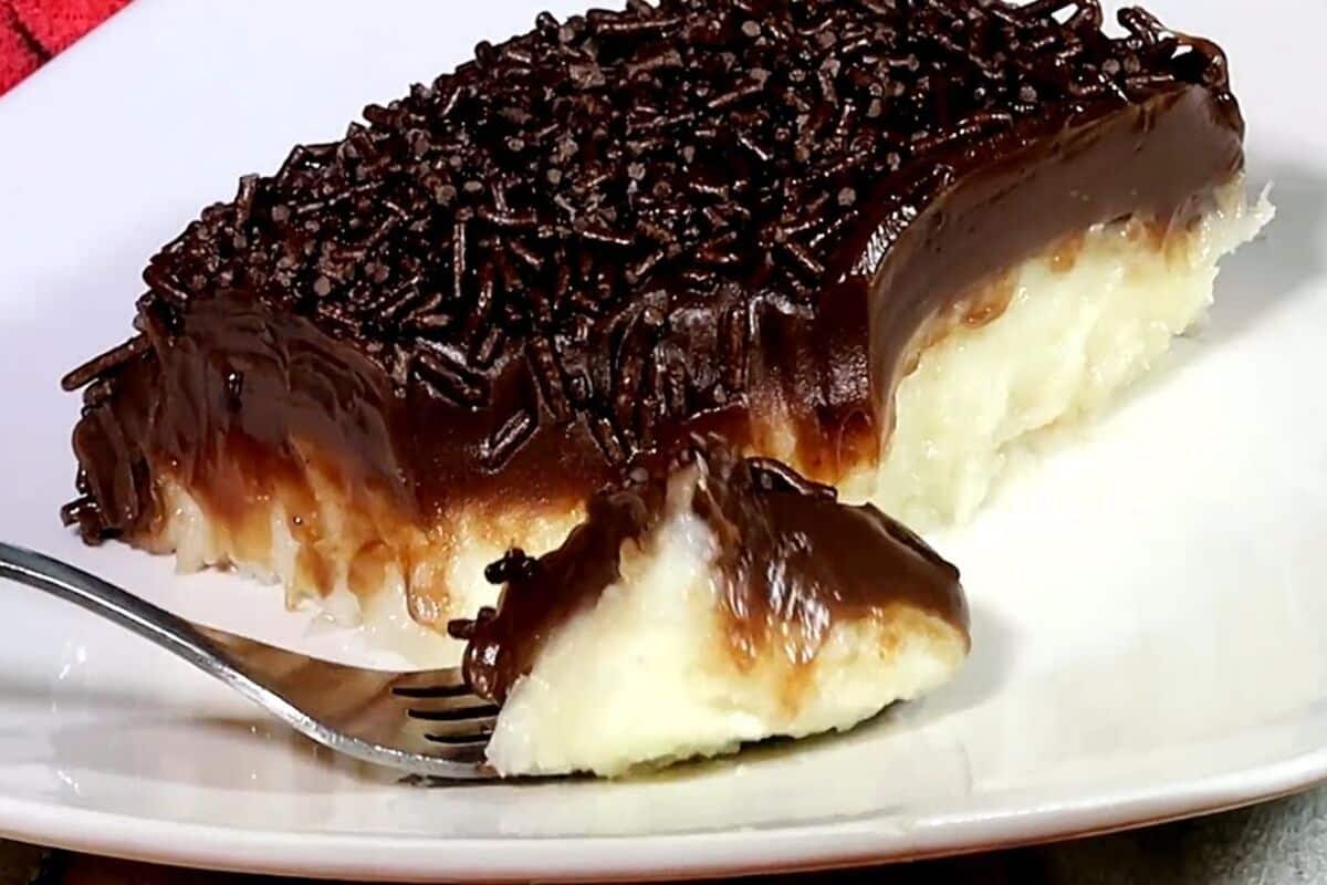 Sobremesa prestígio: aprenda a fazer um doce geladinho de chocolate e coco
