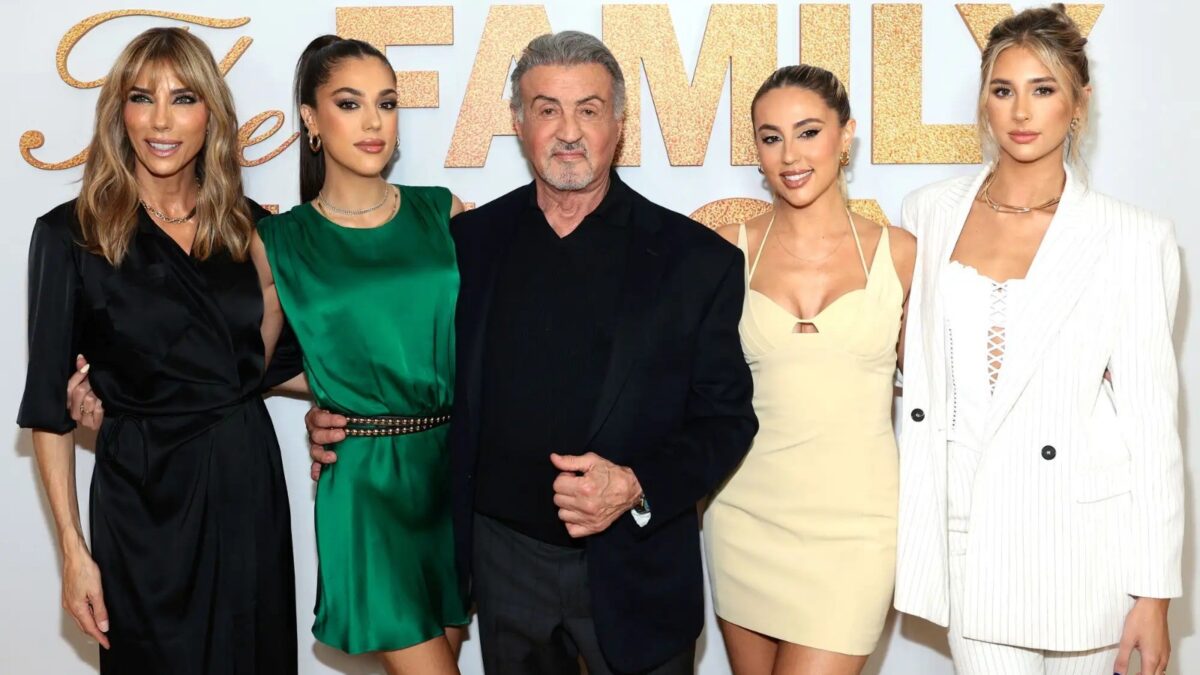 Sylvester Stallone revela que pintura é sua verdadeira paixão aos 80 anos