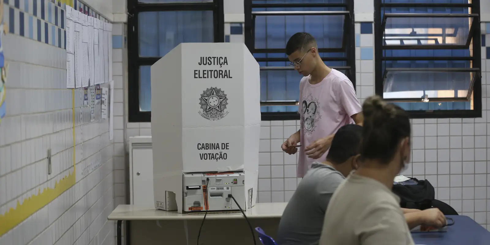 TSE destaca segurança das urnas eletrônicas a dois meses das Eleições 2026