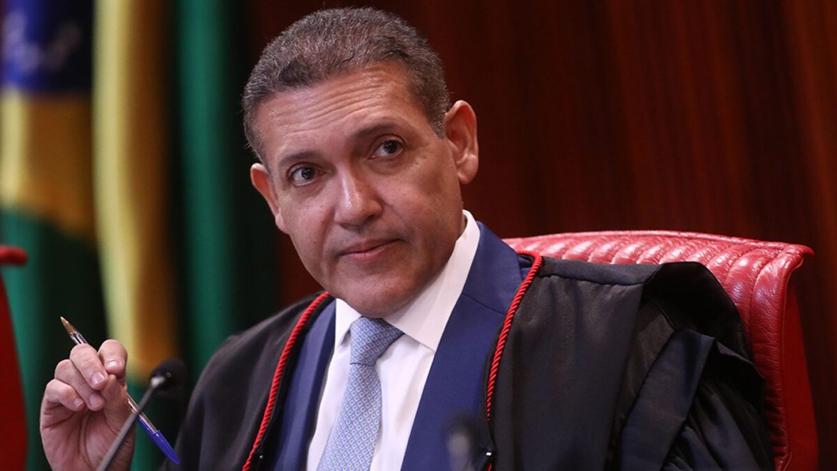 TSE marca reunião com embaixadores para esclarecer funcionamento da urna eletrônica