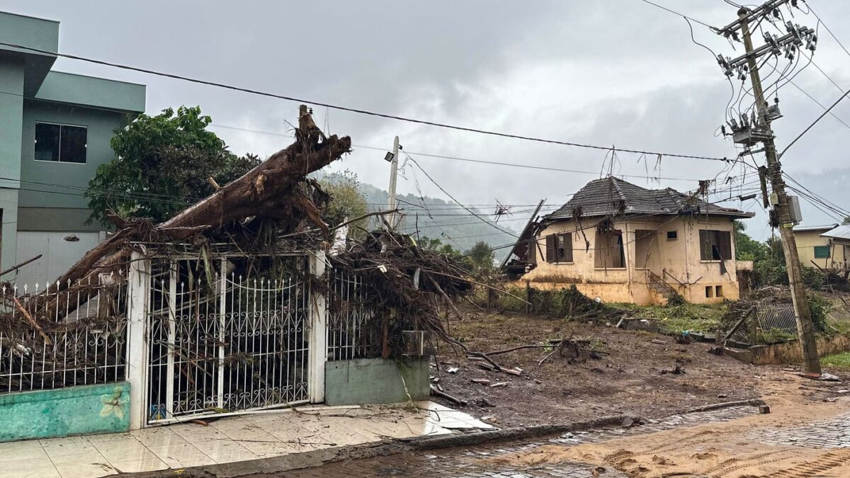 Tempestades severas e risco de inundações afetam o Rio Grande do Sul até quarta-feira