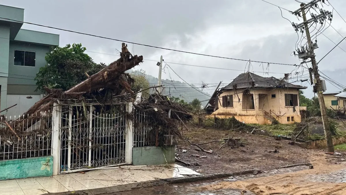Tempestades severas e risco de inundações afetam o Rio Grande do Sul até quarta-feira