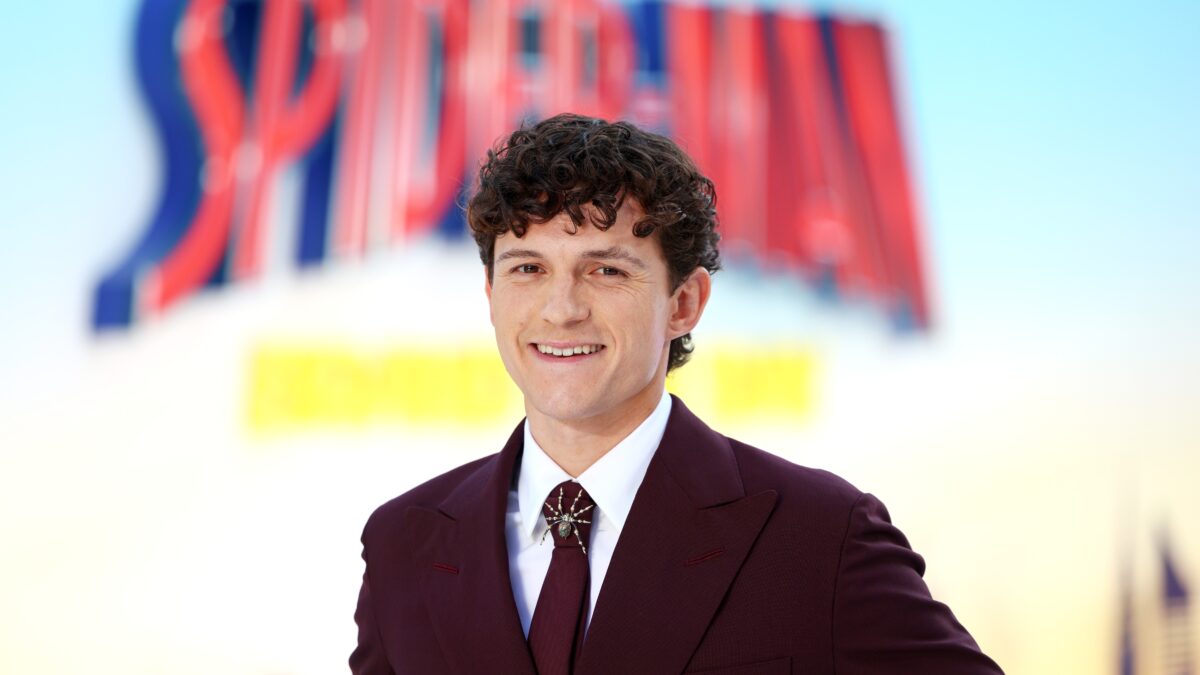 Tom Holland afirma: "Vou fazer isso enquanto me quiserem" sobre novo filme do Homem-Aranha