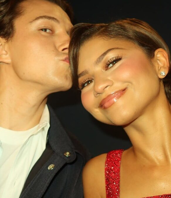 Tom Holland chama Zendaya de 'esposa' e fala sobre planos de viagem à Grécia