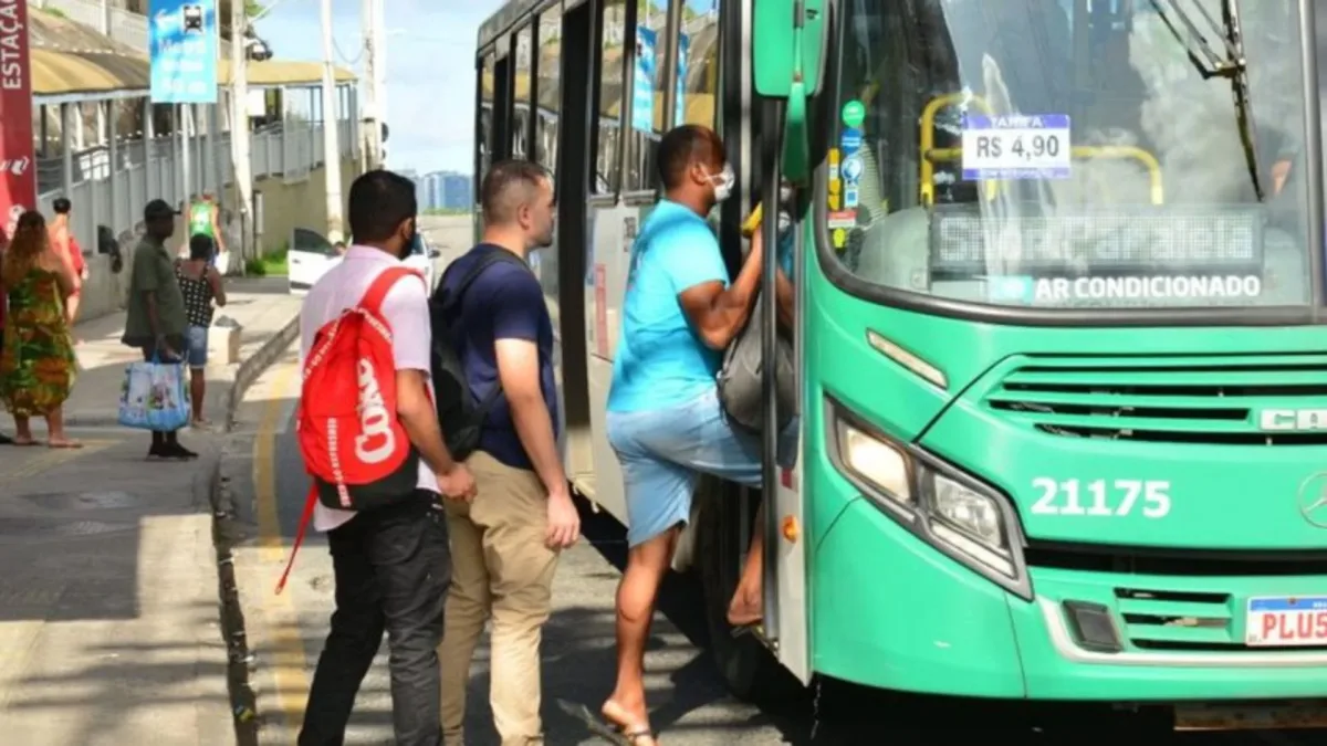 Transporte público consome até 18% do salário mínimo de famílias de baixa renda