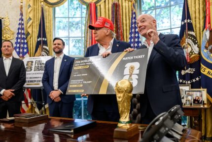 Trump contata presidente da Fifa e revoga expulsão de Balogun antes do jogo contra a Bélgica