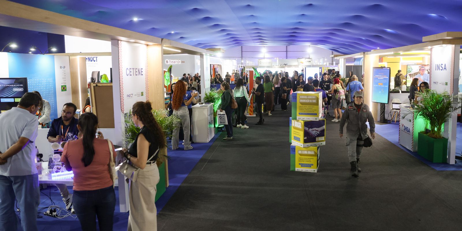 UFF sedia a maior feira científica da América Latina até sábado em Niterói