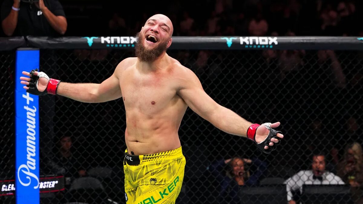 Valter Walker finaliza Thomas Petersen e conquista vitória no UFC Abu Dhabi