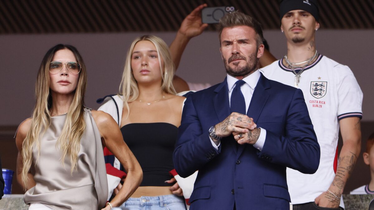 Victoria Beckham viraliza com 'reação congelada' em gol da Inglaterra durante Copa do Mundo