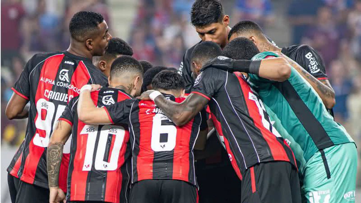 Vitória divulga escalação para duelo contra o Remo neste domingo (26)