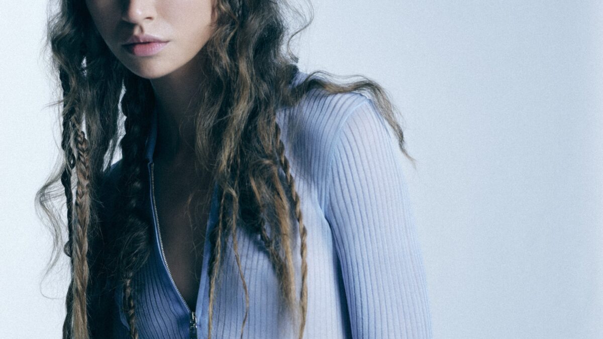 Vogue revela os produtos essenciais para cuidar da pele no inverno 2023