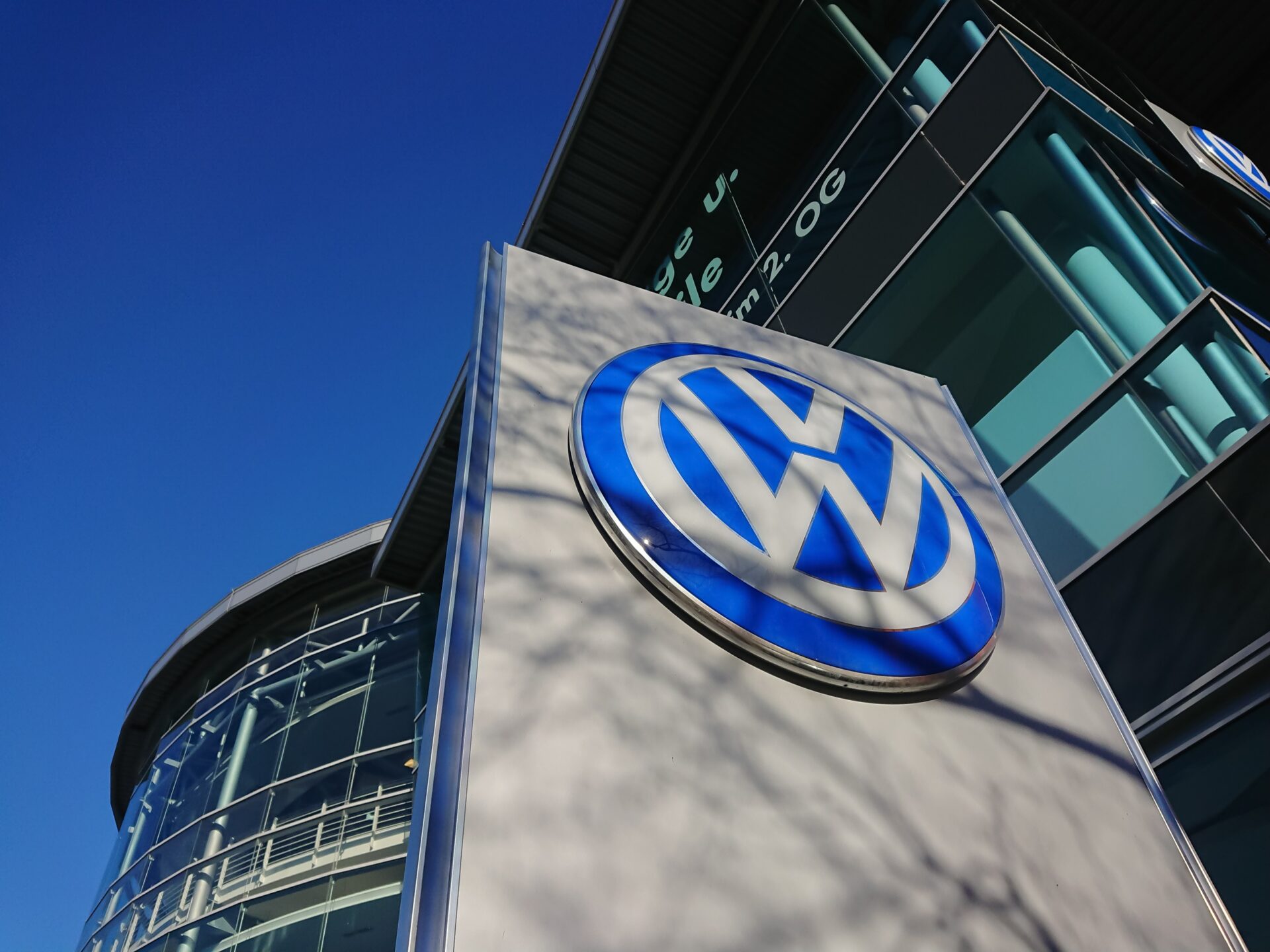 Volkswagen anuncia reestruturação e redução da produção para nove milhões de veículos