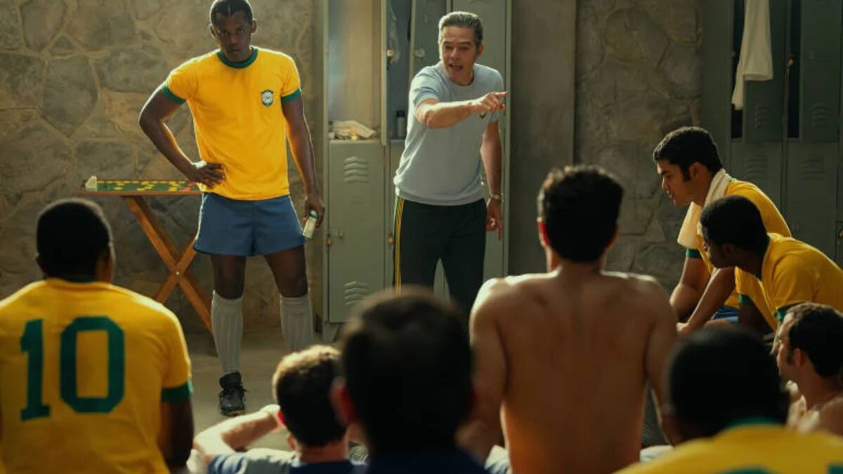 Wilson Piazza comenta sobre a série Brasil 70 e ressalta imprecisões nas conversas de vestiário