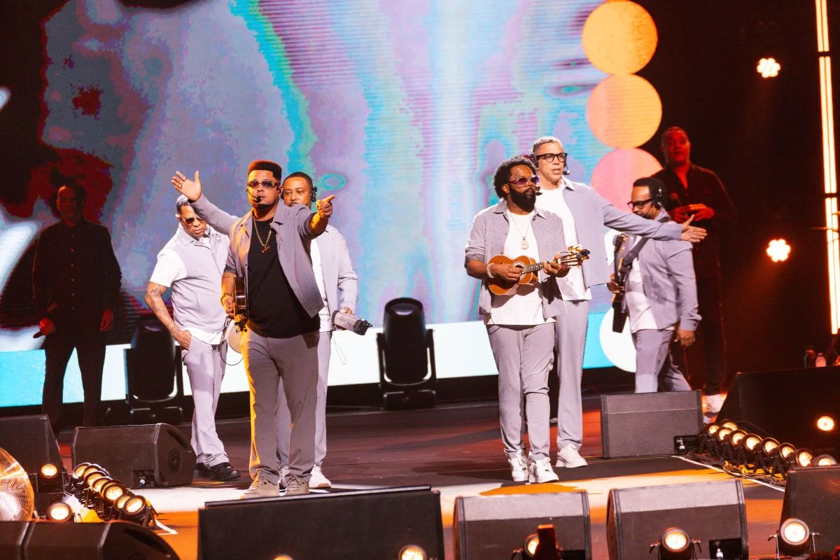 Xande de Pilares relembra saída do Revelação e celebra reencontro em turnê histórica