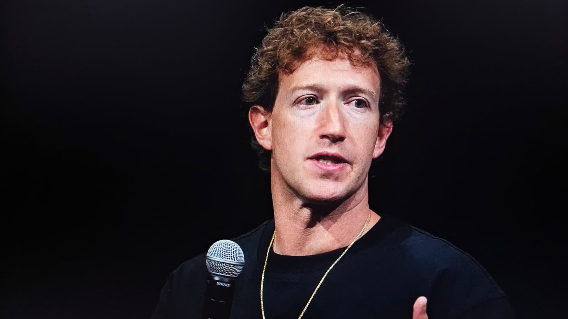 Zuckerberg admite atraso no desenvolvimento de IA da Meta e reavalia estratégias
