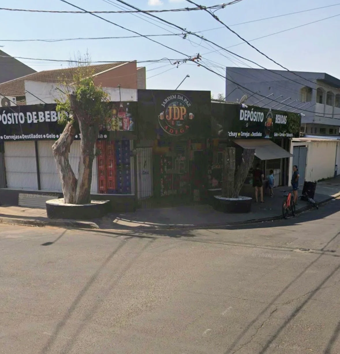 Adolescente é apreendido e homem é preso por tráfico de drogas em Americana