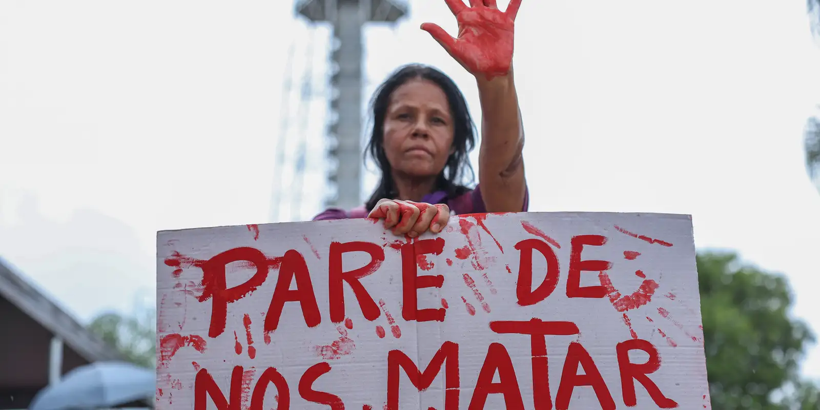 Agressões domésticas contra mulheres aumentam 28,9% em dias de futebol, aponta estudo.