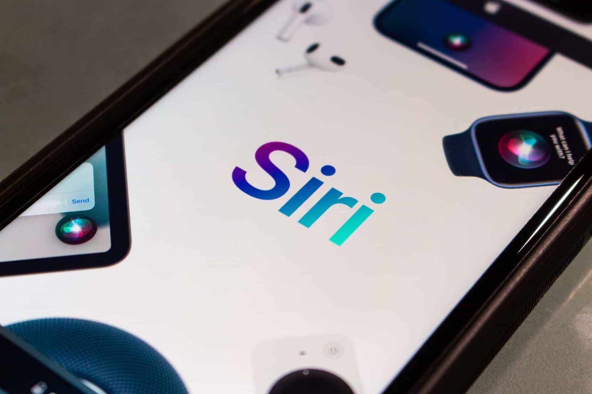 Apple pode mudar estratégia de IA com nova versão da Siri baseada no Google Gemini