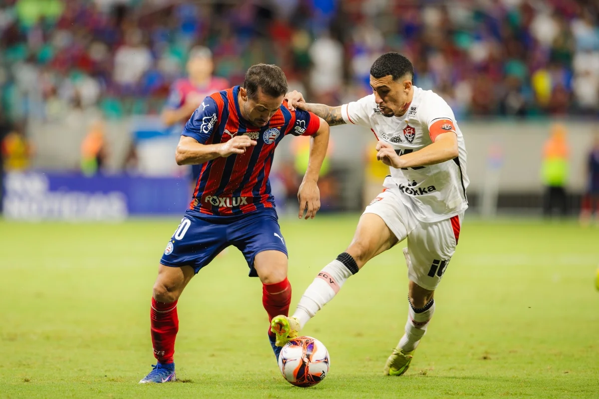 Bahia e Vitória se enfrentam em clássico decisivo no Barradão pelo Brasileirão