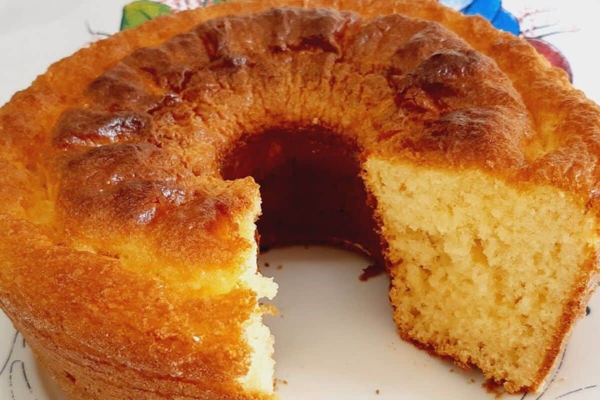 Bolo fofinho sem glúten conquista a internet e é ideal para o café da manhã