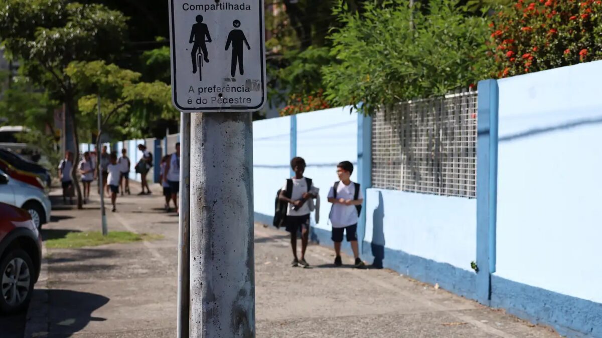 Brasil avança na redução da pobreza, mas desigualdades se ampliam, aponta estudo