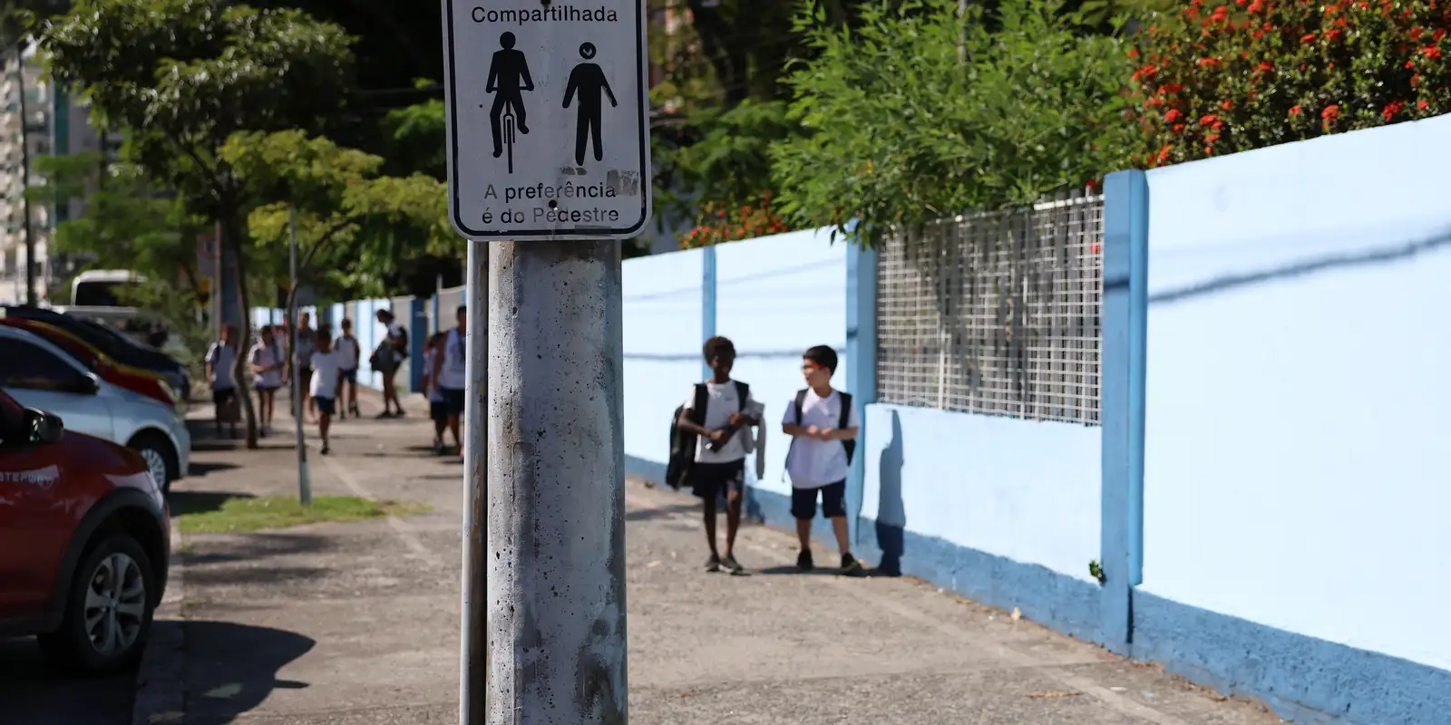 Brasil avança na redução da pobreza, mas desigualdades se ampliam, aponta estudo