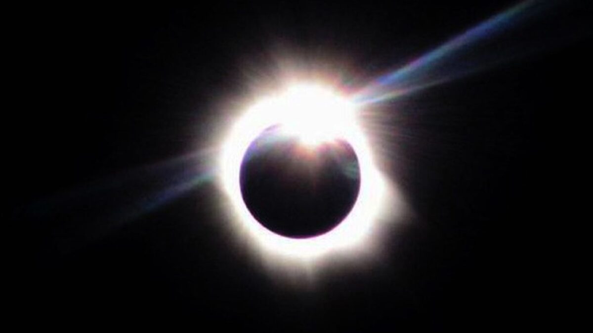 Brasileiros poderão acompanhar eclipse solar total por transmissão ao vivo do ON