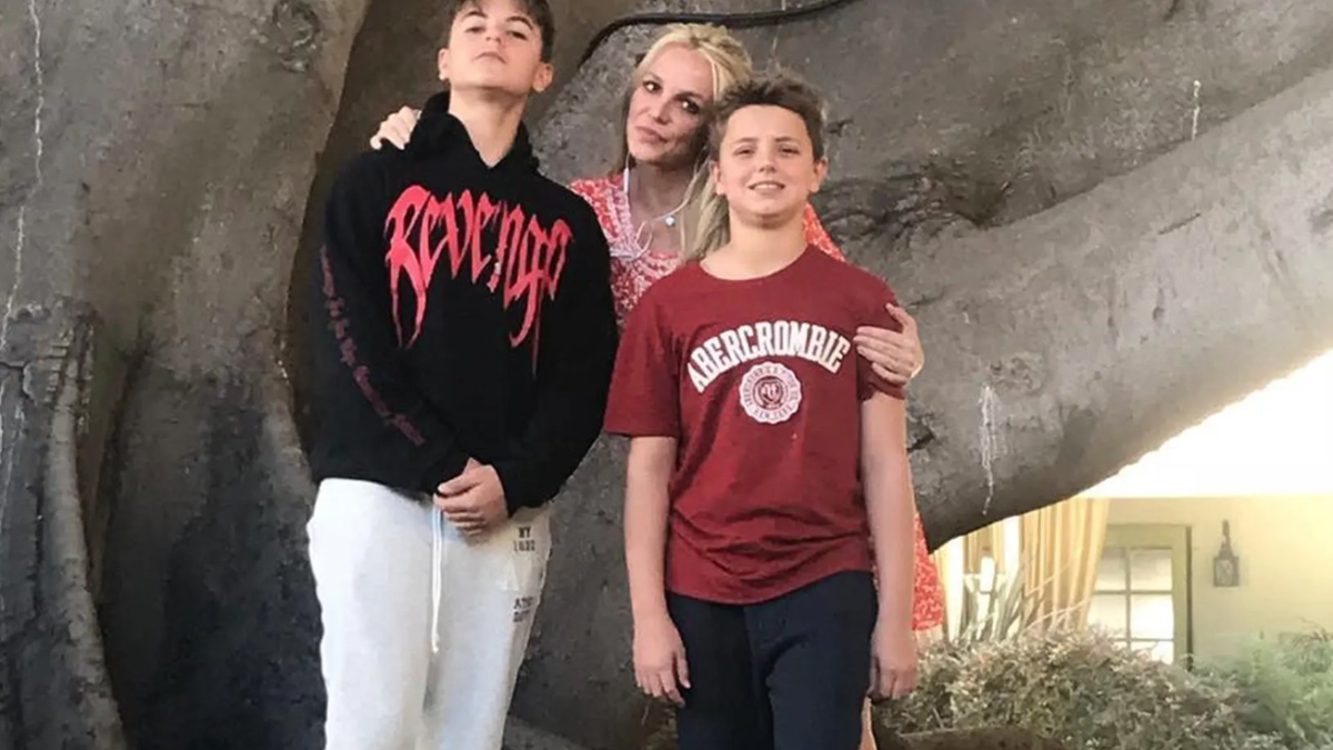 Britney Spears desabafa e diz acreditar que "falhou como mãe" em post emocionante