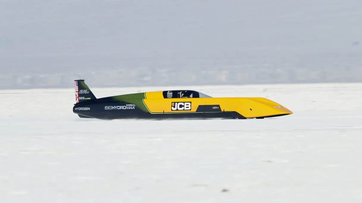 Carro a hidrogênio JCB Hydromax atinge 653,9 km/h e quebra recorde mundial