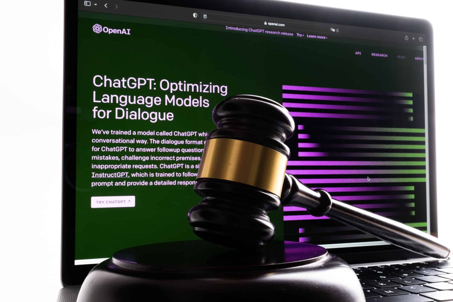 ChatGPT enfrenta quase 200 processos globais por uso de conteúdos e dados pessoais