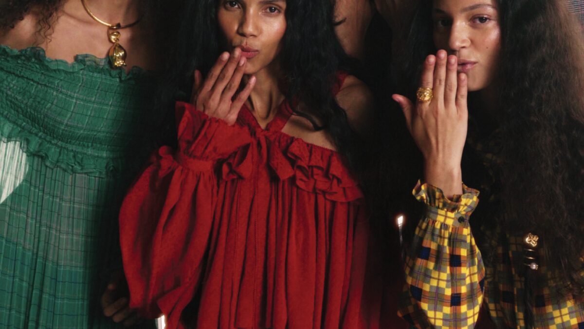 Cinco modelos brasileiras estrelam a capa da Vogue de agosto de 2026