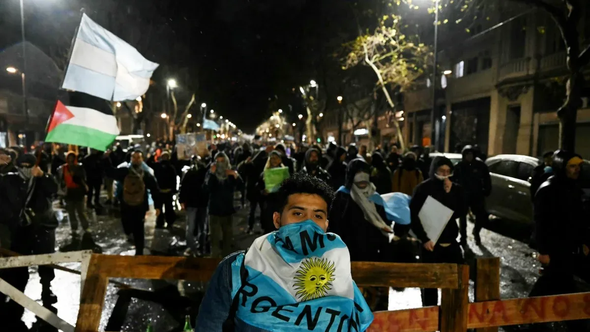 Confronto em protesto contra projeto de lei sobre propriedade privada na Argentina
