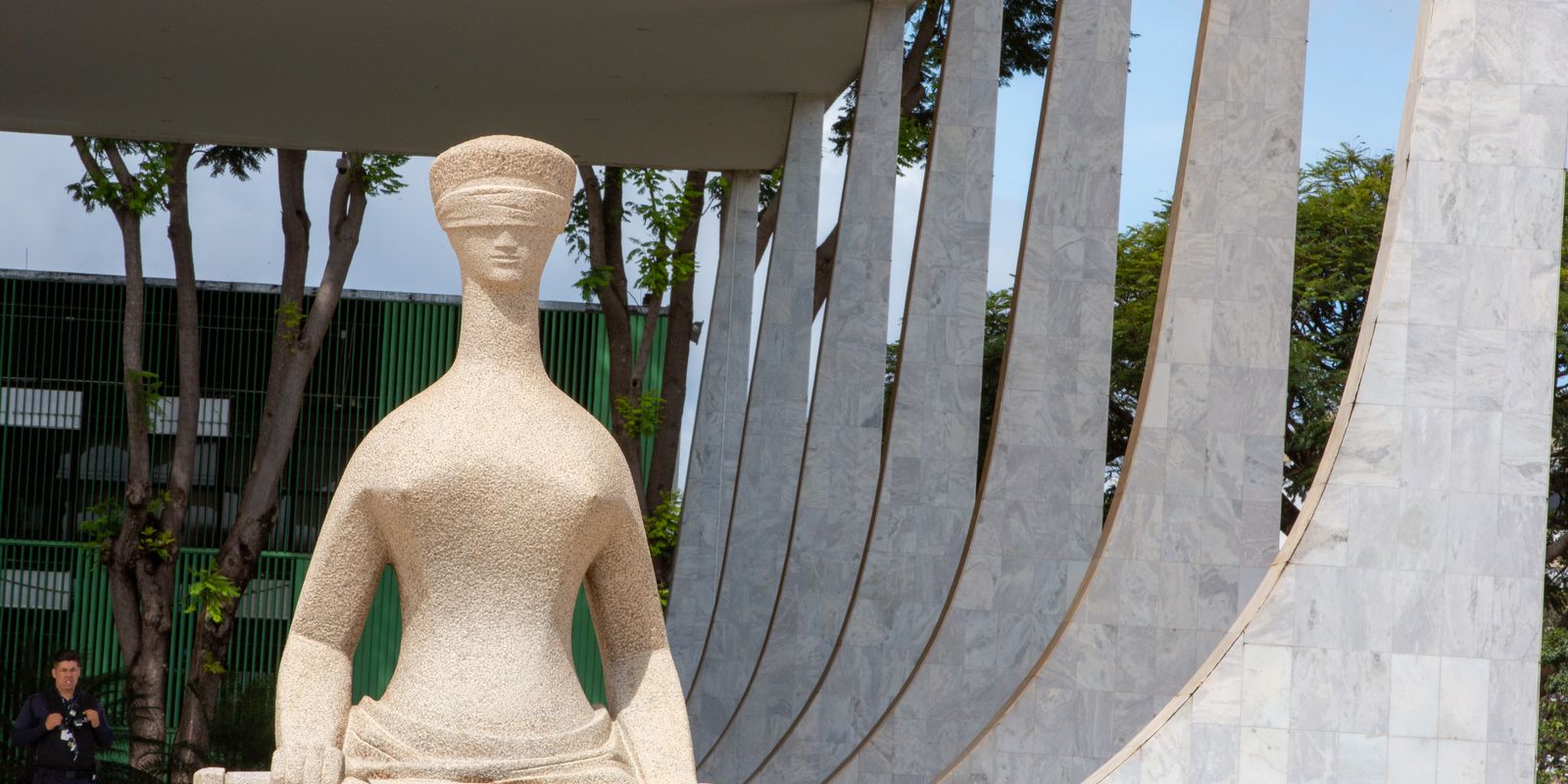 DPU aponta inconstitucionalidade em novas leis de licenciamento ambiental ao STF
