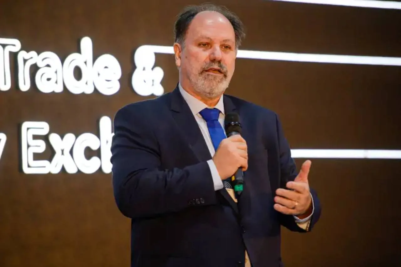 Data centers e IA impulsionam crescimento de pequenos reatores nucleares, aponta estudo