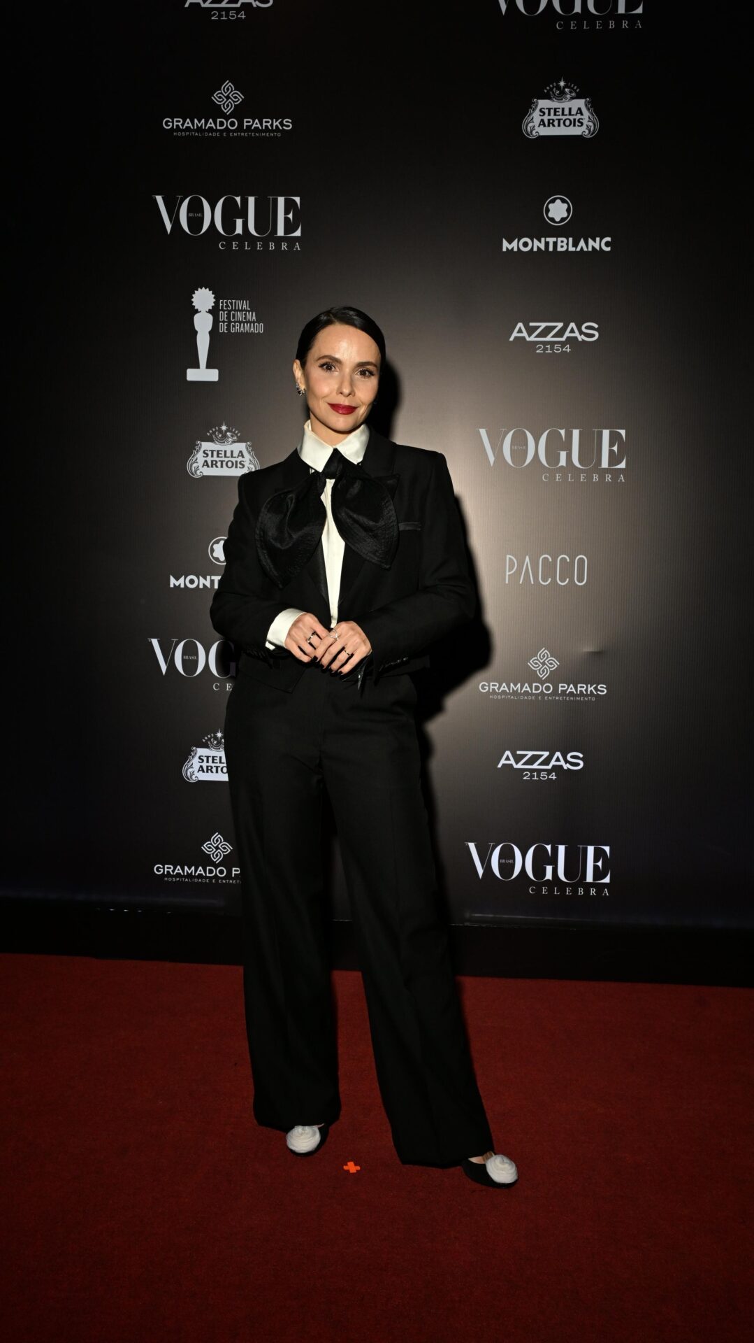 Débora Falabella relembra prêmio de Melhor Atriz em Gramado e brilha no Vogue Celebra